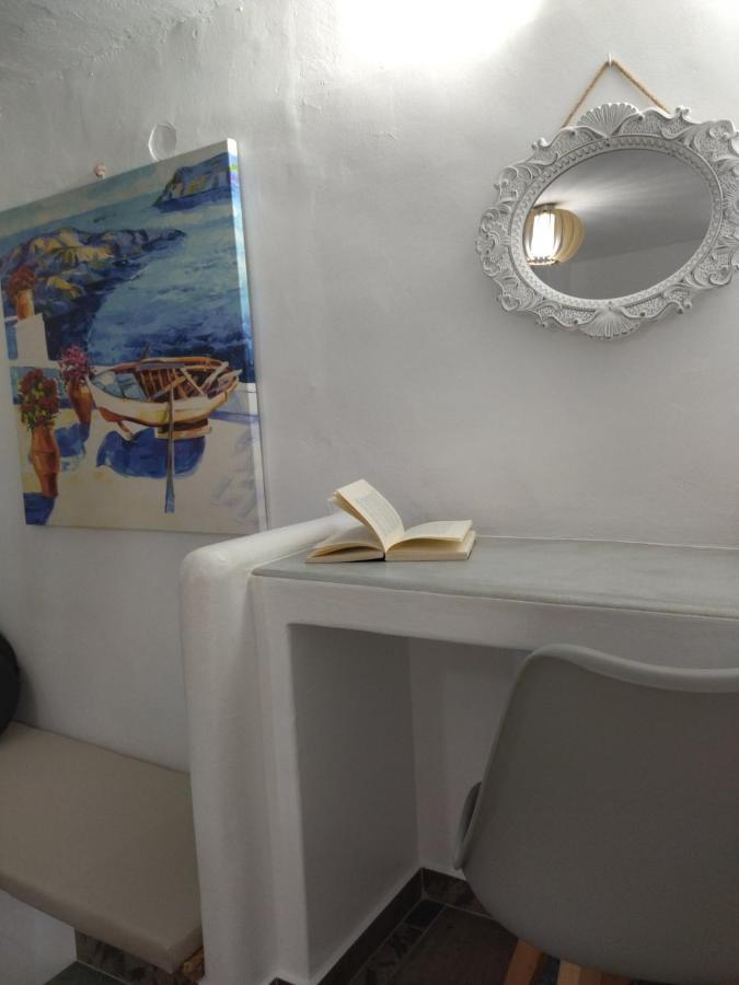 Little Garden Apartment Pera Gyalos ภายนอก รูปภาพ